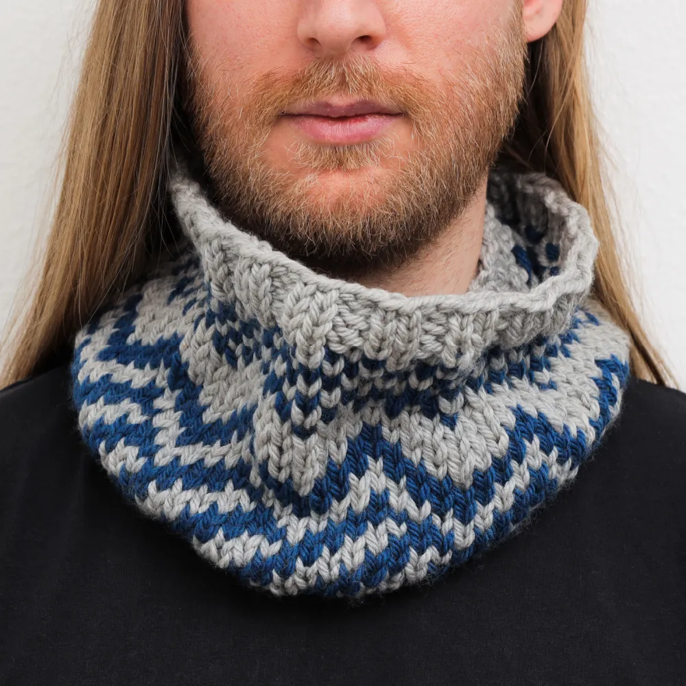 Intro to Colourwork Cowl